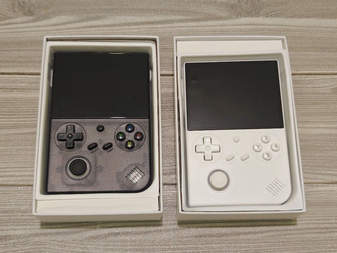 ANBERNIC RG40XXV Handheld Game Console (Category: Others) located in Manila. Submitted by julianjuleschico (Listing ID 1402459107, Image 2). Description: Anbernic Retro Gaming Console Can play psp games, ps1 games, other old gaming consoles, bring back memories. 64gb sd card. some games are installed and ready to play. you can download and add games . php 6,500 pesos.