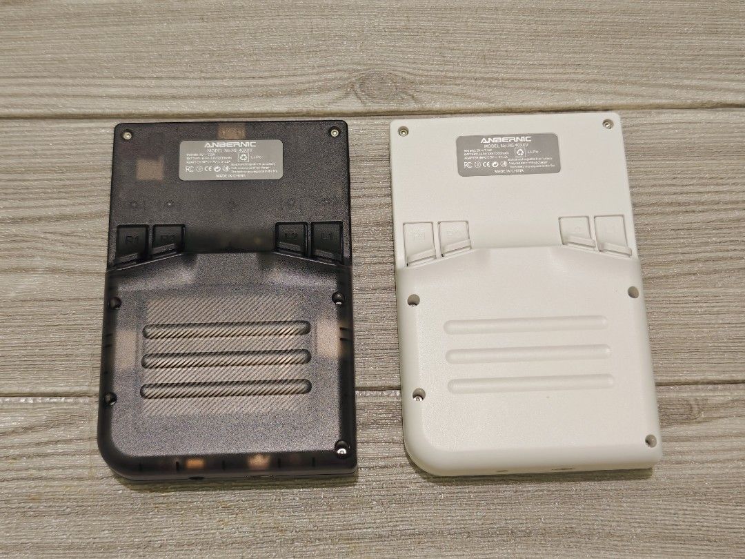 ANBERNIC RG40XXV Handheld Game Console (Category: Others) located in Manila. Submitted by julianjuleschico (Listing ID 1402459107, Image 3). Description: Anbernic Retro Gaming Console Can play psp games, ps1 games, other old gaming consoles, bring back memories. 64gb sd card. some games are installed and ready to play. you can download and add games . php 6,500 pesos.