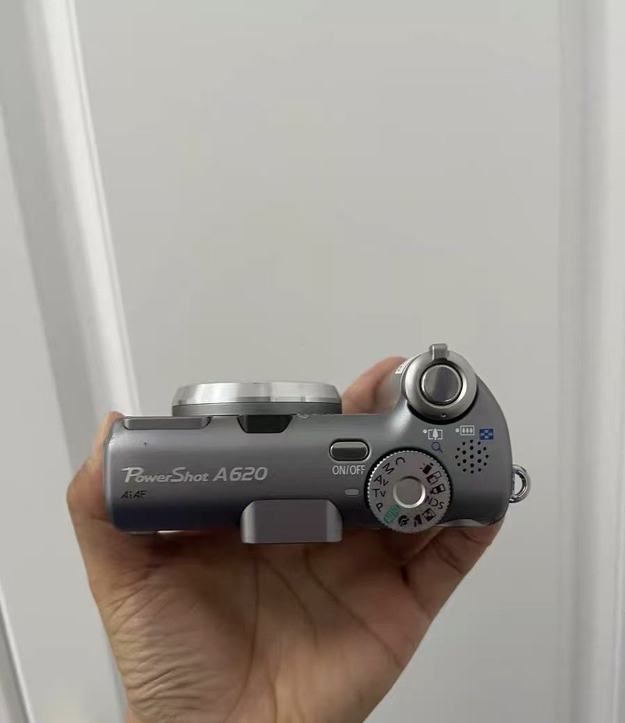CCD CanonA620 （分類：相機）位於 Hong Kong。 由 zoie1127 提交（商品編號 1402411368，圖片 3）。簡介： A620機皇 非誠勿擾🙏🏻 🩵不議價 🩵相機功能沒有問題外觀沒有任何痕跡 🩵dm 效果圖 🩵貨品買後5-8日才能面交／SF到付 🩵面交只能在美孚 🩵貨品出售 恕不退換 🩵包送SD卡／讀卡器。