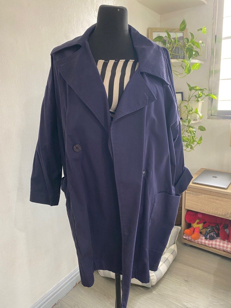 Dark Blue Winter Coat Brand New (Category: Coats, Jackets and Outerwear) located in Muntinlupa City. Submitted by ahermosa (Listing ID 1402342818, Image 1). Description: Color may vary because of photography lighting -XS size with pockets Please book your lalamove rider for pickup in Molino 7 Bacoor Cavite or you can do J&T add shipping fee P100.00.