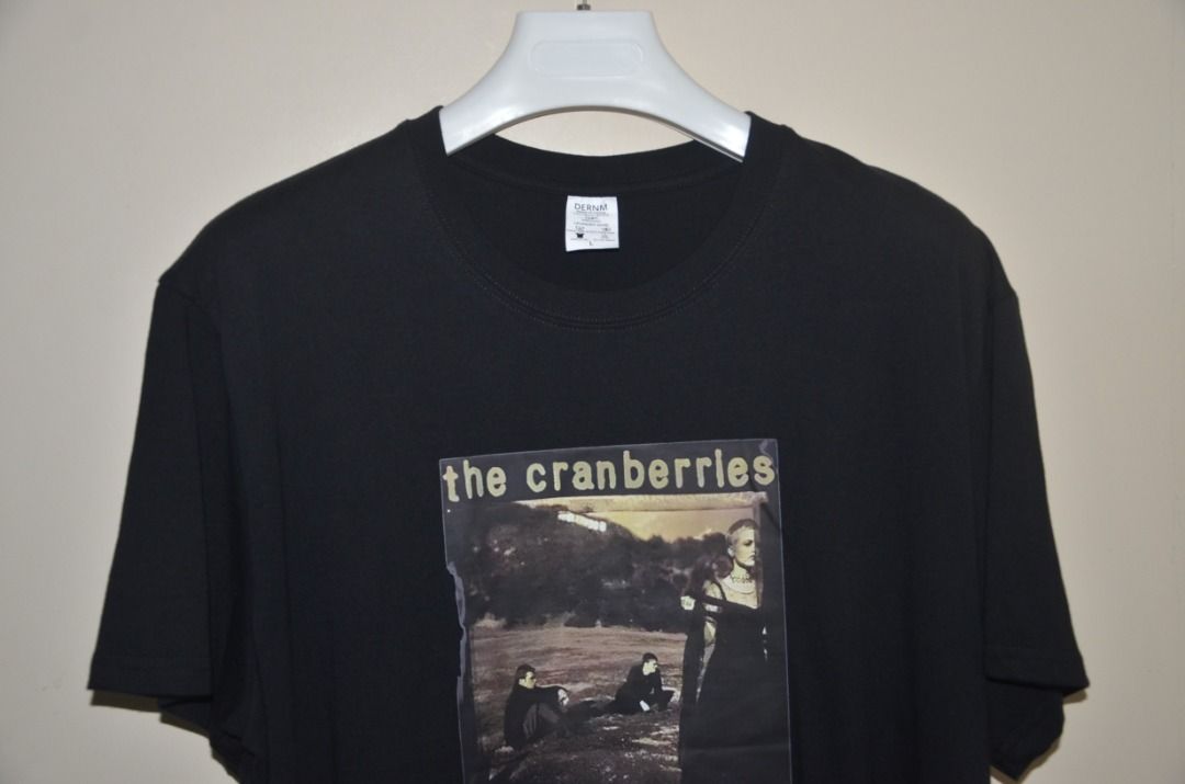 DERNM The Cranberries Graphic Tshirt (Category: Tshirts & Polo Shirts ) located in General Trias. Submitted by frenchom (Listing ID 1402352189, Image 3). Description: My Dear Shopper: Before making an offer or ask any questions, you must read all the description below and view all the photos uploaded to make sure that it fits you Important Note: If you like the item, check your budget and make an offer regardless if it is too low or not. I will r