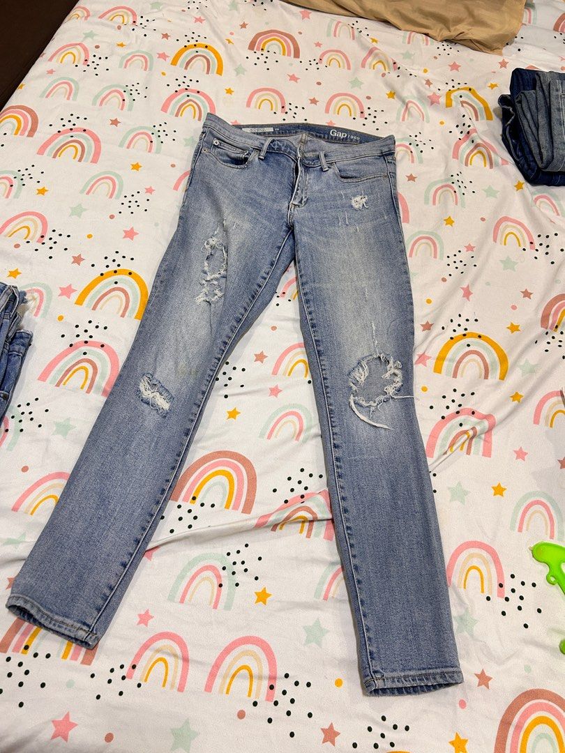 Gap jeans (Category: Jeans) located in Binan City. Submitted by bellashops (Listing ID 1402466688, Image 1). Description: .