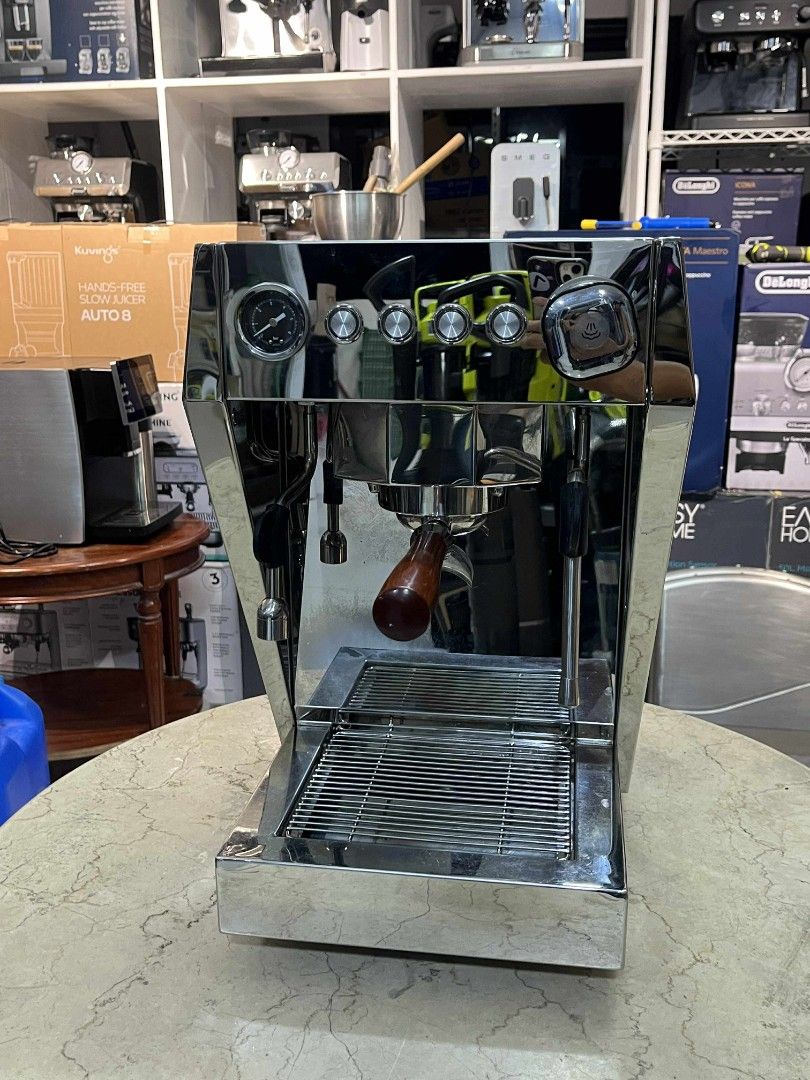 GEMILAI CRM3128 DUAL BOILER PROFESSIONAL (Category: Coffee Machines & Makers) located in Bulacan. Submitted by iamvanillapeach (Listing ID 1402349214, Image 3). Description: Original brand new price: 55k+ Gemilai CRM3128 Dual Boiler Professional Semi-Automatic Commercial Espresso Machine ROTARY PUMP 9Bar Brand: Gemilai Model: CRM3128 Voltage/Hz: 220v-50Hz Powder: 2800W Pump: Rotary Pump 9 Bar Material : Whole body Stainless Steel Unit Size: 45.9c