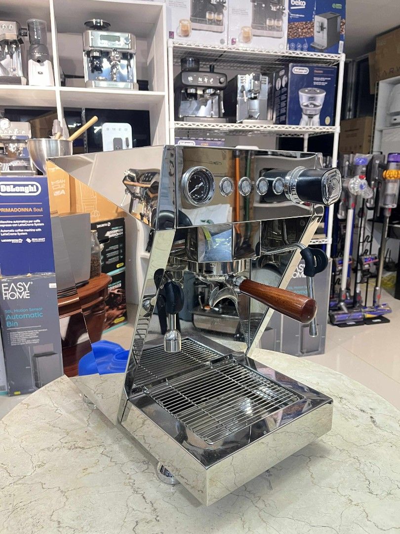 GEMILAI CRM3128 DUAL BOILER PROFESSIONAL (Category: Coffee Machines & Makers) located in Bulacan. Submitted by iamvanillapeach (Listing ID 1402349214, Image 1). Description: Original brand new price: 55k+ Gemilai CRM3128 Dual Boiler Professional Semi-Automatic Commercial Espresso Machine ROTARY PUMP 9Bar Brand: Gemilai Model: CRM3128 Voltage/Hz: 220v-50Hz Powder: 2800W Pump: Rotary Pump 9 Bar Material : Whole body Stainless Steel Unit Size: 45.9c