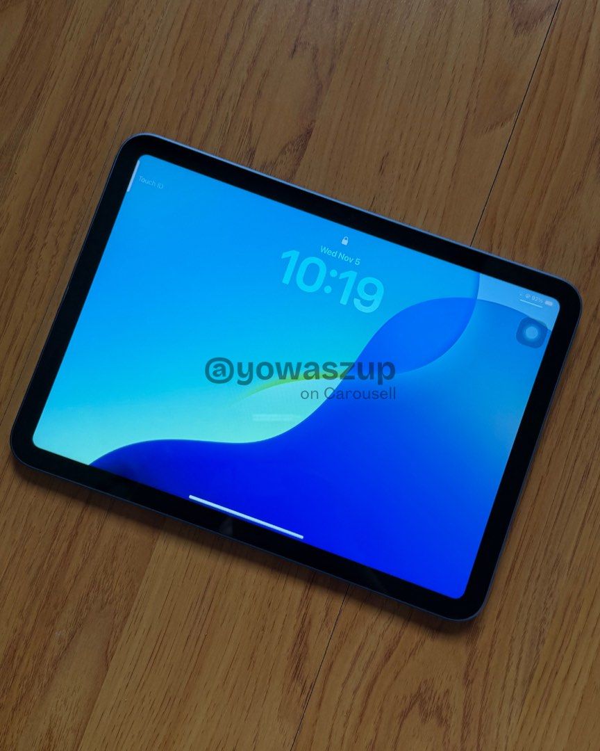 iPad 10th Generation Blue 64GB (Category: iPad) located in Tacloban City. Submitted by yowaszup (Listing ID 1402313726, Image 2). Description: iPad 10th Generation Blue 64GB Details: -Normal battery health performance -Bought last July 2024 (1 year and 4 months old) -Minimal scratches on the side due to pencil magnet (see photo) -No issues, no repairs or parts replaced -Seldomly used -Comes with original box, cable, and power brick -Wi-fi only -B