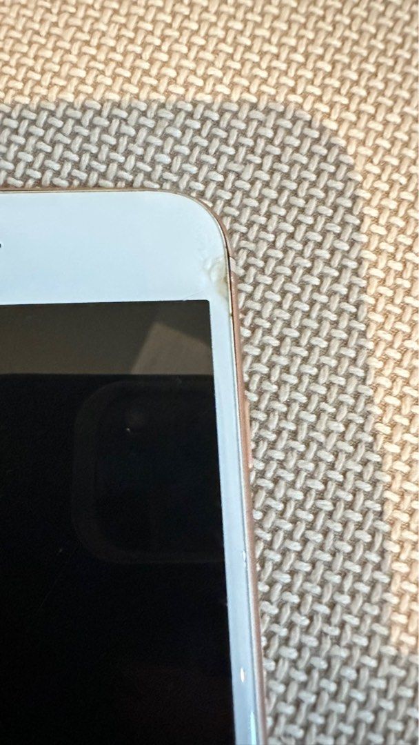 Iphone 8 plus 64gb rose gold (Category: iPhone 8 Series) located in Quezon City. Submitted by silentshopperxx (Listing ID 1402451630, Image 3). Description: Iphone 8 plus 64gb rose gold 100% all working, touch id & apple id no issue camera malinaw - Globe lock - Comes with charger Location: Quezon City (flexible meet up pls msg) .