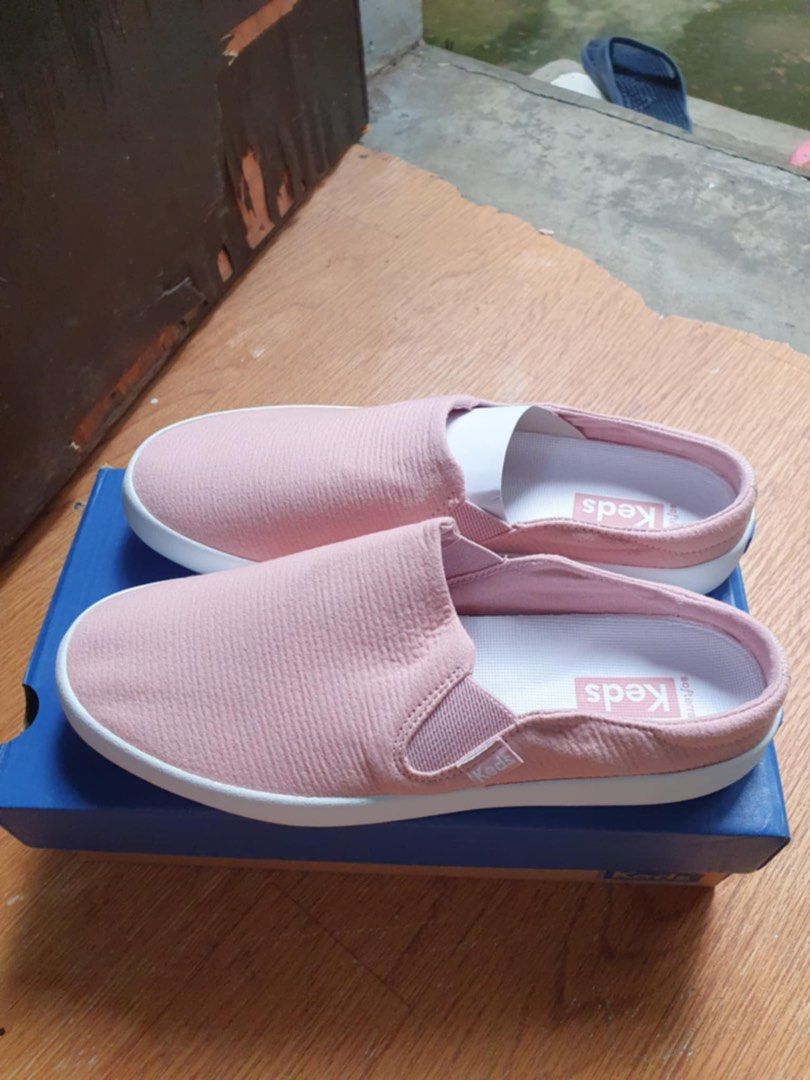 keds pink us.7 (Category: Sneakers) located in Manila. Submitted by whenn_1985 (Listing ID 1402291669, Image 3). Description: brandnew original keds with box us.7 womens cod, delivery , meet up.