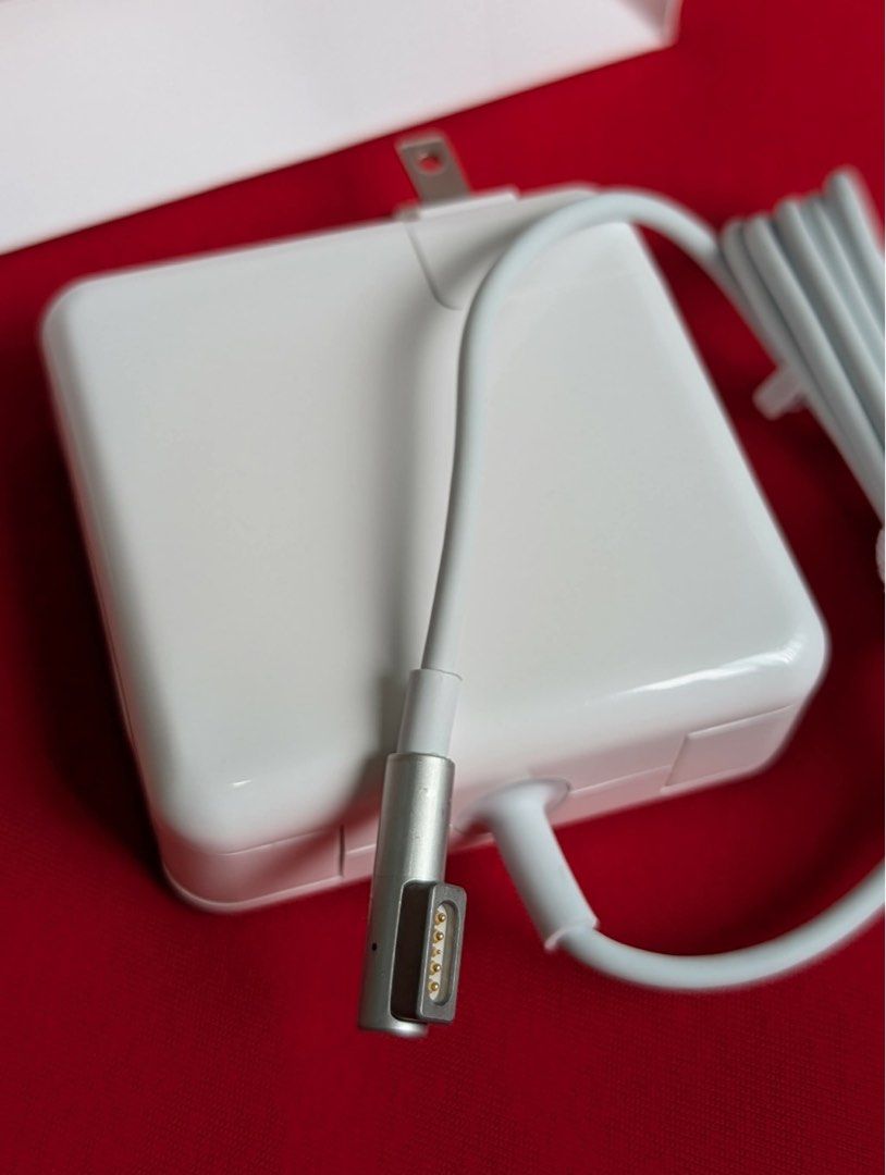 MacBook Air Charger, MacBook Pro Charger L Type (Category: Chargers) located in San Juan City. Submitted by ph_gadgets_hub (Listing ID 1402293337, Image 2). Description: 💯% MagSafe 1 MacBook Charger (L-tip) 💯% Data sync supported 💯% MFM Certified 💯% Brand new WE ARE STILL ON SALE ❗️❗️❗️ ₱1,000 45W ₱1,300 60W ₱1,500 85W Compatibility: MacBook Air MacBook Pro 100% Working, 10 days replace Warranty For Assurance🔋🔋 Ready to Ship🚖Same Day Deliv