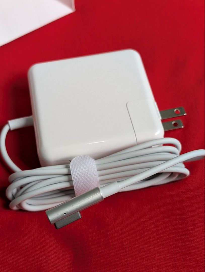 MacBook Air Charger, MacBook Pro Charger L Type (Category: Chargers) located in San Juan City. Submitted by ph_gadgets_hub (Listing ID 1402293337, Image 1). Description: 💯% MagSafe 1 MacBook Charger (L-tip) 💯% Data sync supported 💯% MFM Certified 💯% Brand new WE ARE STILL ON SALE ❗️❗️❗️ ₱1,000 45W ₱1,300 60W ₱1,500 85W Compatibility: MacBook Air MacBook Pro 100% Working, 10 days replace Warranty For Assurance🔋🔋 Ready to Ship🚖Same Day Deliv