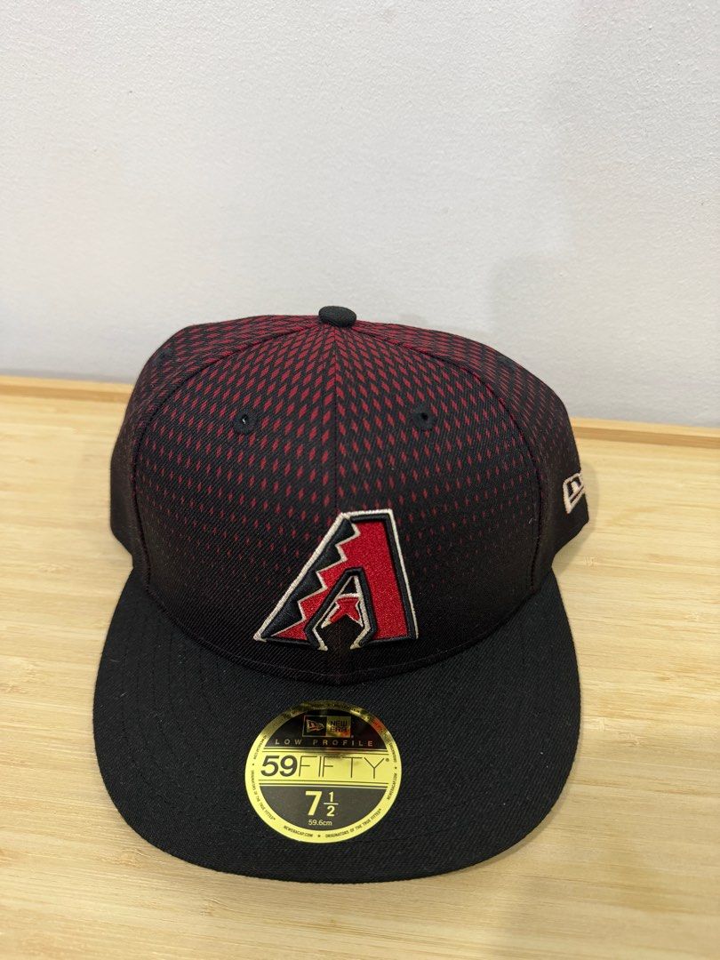 New Era 59FIFTY Arizona Diamondbacks (Category: Caps & Hats) located in Paranaque City. Submitted by xgabe (Listing ID 1402402805, Image 1). Description: • Low Profile • Size 7 1/2 (59.6cm).