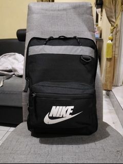 (Kategori: ) berada di . Dikirim oleh ama_secondstore (ID iklan 1402476056, Gambar 1). Deskripsi: .