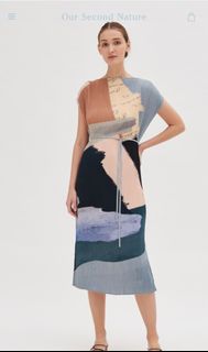 (Category: ) located in . Submitted by sellingallthingsprettyyy (Listing ID 1402421415, Image 1). Description: .