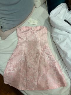 (Category: ) located in . Submitted by ellasitemsforsale (Listing ID 1402432506, Image 1). Description: .