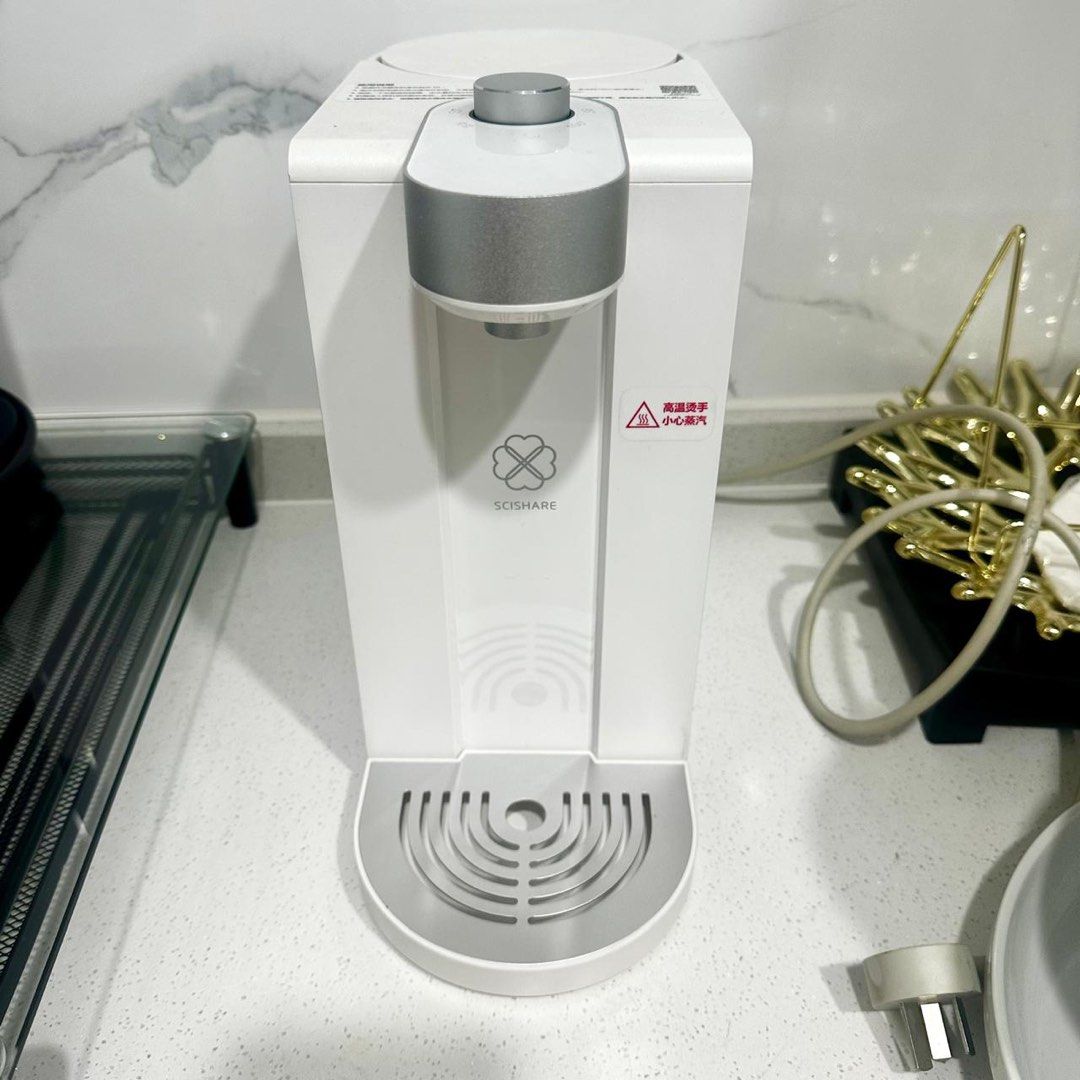 SCISHARE Instant Hot Water Dispenser (Category: Water Purifiers & Dispensers) located in Quezon City. Submitted by draxxfinds (Listing ID 1402345977, Image 1). Description: Like new Used as shop display only RFS: Shop is closed..