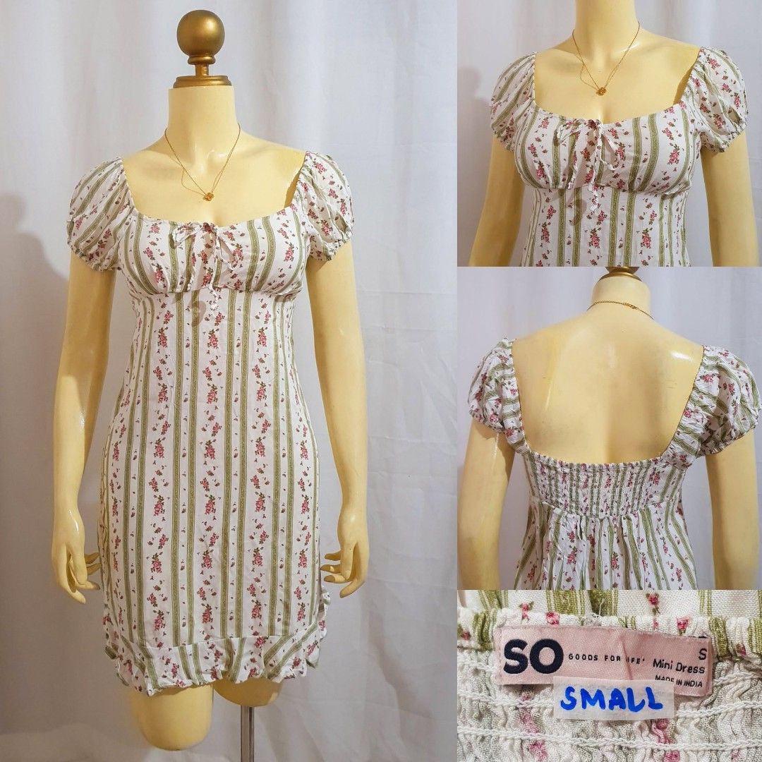 SO Floral Mini Dress - Small (Category: Dresses) located in Manila. Submitted by sunset_tee (Listing ID 1402350954, Image 1). Description: - Floral print mini dress - Green stripe details - Square neckline - Puff sleeves - Fitted bodice - Ruffled hem - Smocked back panel - Size: Small.