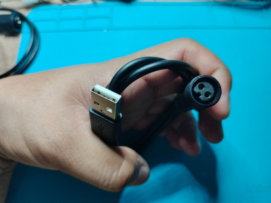 Solar Light USB Cable (Category: Cables & Adaptors) located in Quezon City. Submitted by kyrex12 (Listing ID 1402306905, Image 3). Description: -200 -Sakto po sa maulang panahon, pwede mo icharge ang iyong solar light sa USB charger -accept for shipping via LALAMOVE COD(buyer's expense) -accept GCASH and MAYA payment -COMPATIBILITY IS BUYER'S RESPONSIBILITY.