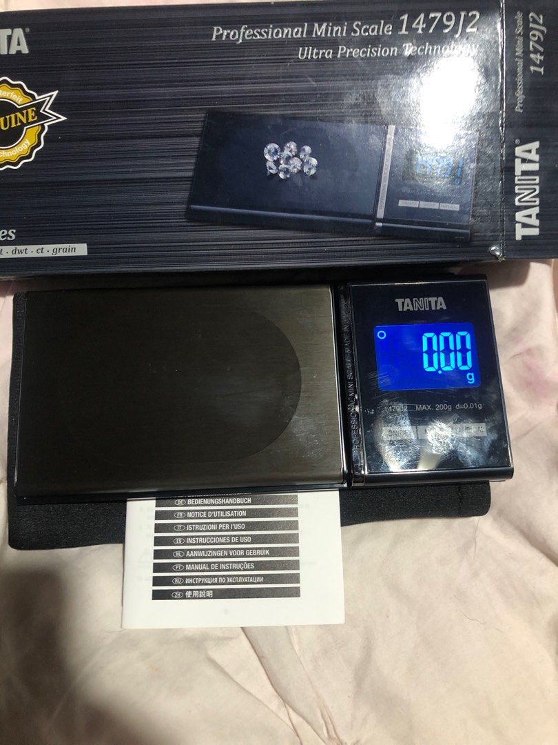 Tanita Professional Mini Scale 1479J2 (Category: Health Monitors & Weighing Scales) located in Pasig City. Submitted by hechelen22 (Listing ID 1402475737, Image 2). Description: SRP 8500 limited stock.