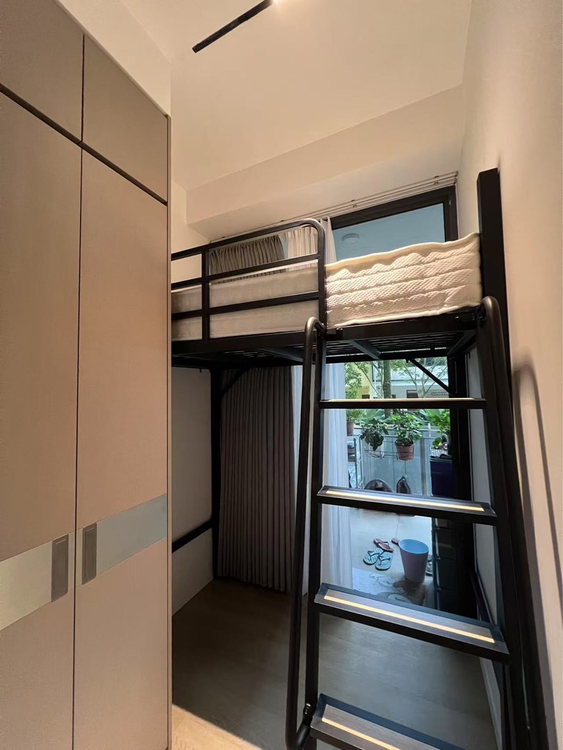 (Category: ) located in . Submitted by home_office_management (Listing ID 1402297048, Image 1). Description: .