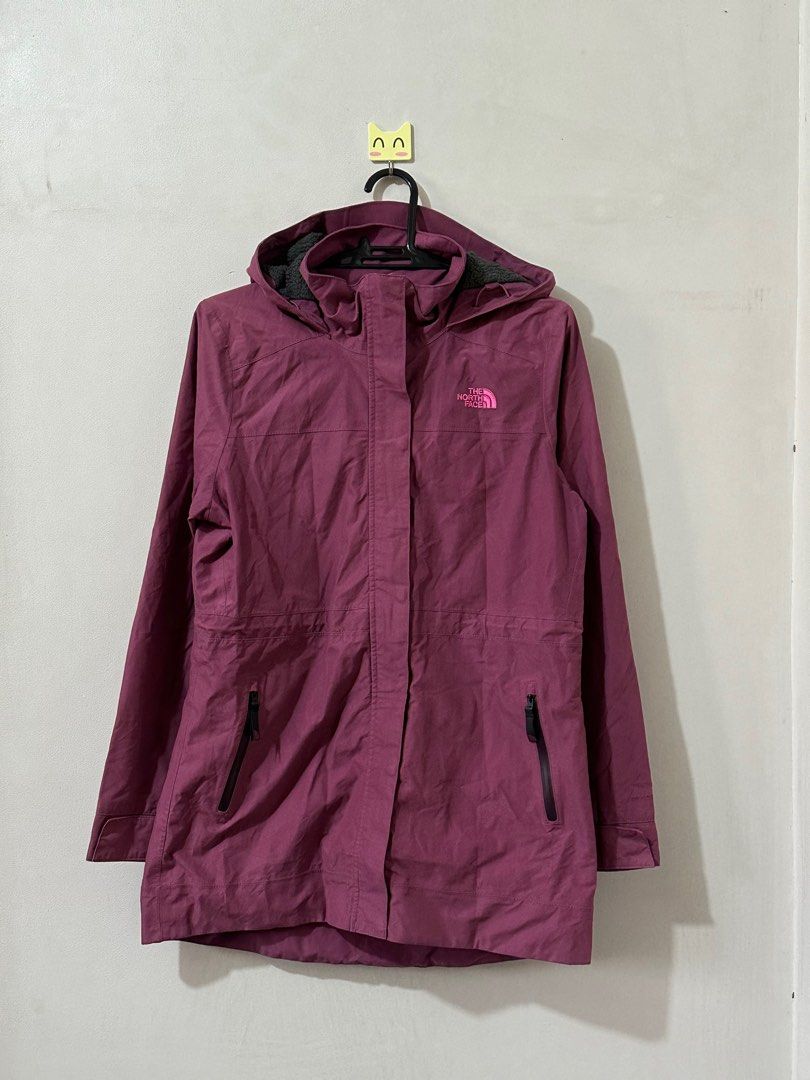 The North Face Parka Jacket Women Large (Category: Coats, Jackets and Outerwear) located in Balanga. Submitted by winterlab_ph (Listing ID 1402431176, Image 1). Description: Code: 0035 Width 20.5 Length 30 Shoulders 16.5 Sleeves 24.