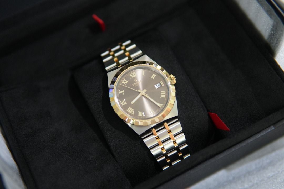 Tudor Royal S&G 38 (Category: Luxury Watches) located in Quezon City. Submitted by round.the.clock (Listing ID 1402452405, Image 2). Description: For Sale: TUDOR Royal Chocolate Brown 38mm Reference M28503-0007 Steel and gold Mint condition (2025 purchase) Complete set (box, cards, tag, receipt) Negotiable price Meet-ups only in Metro Manila (Makati, Mandaluyong, QC preferred).