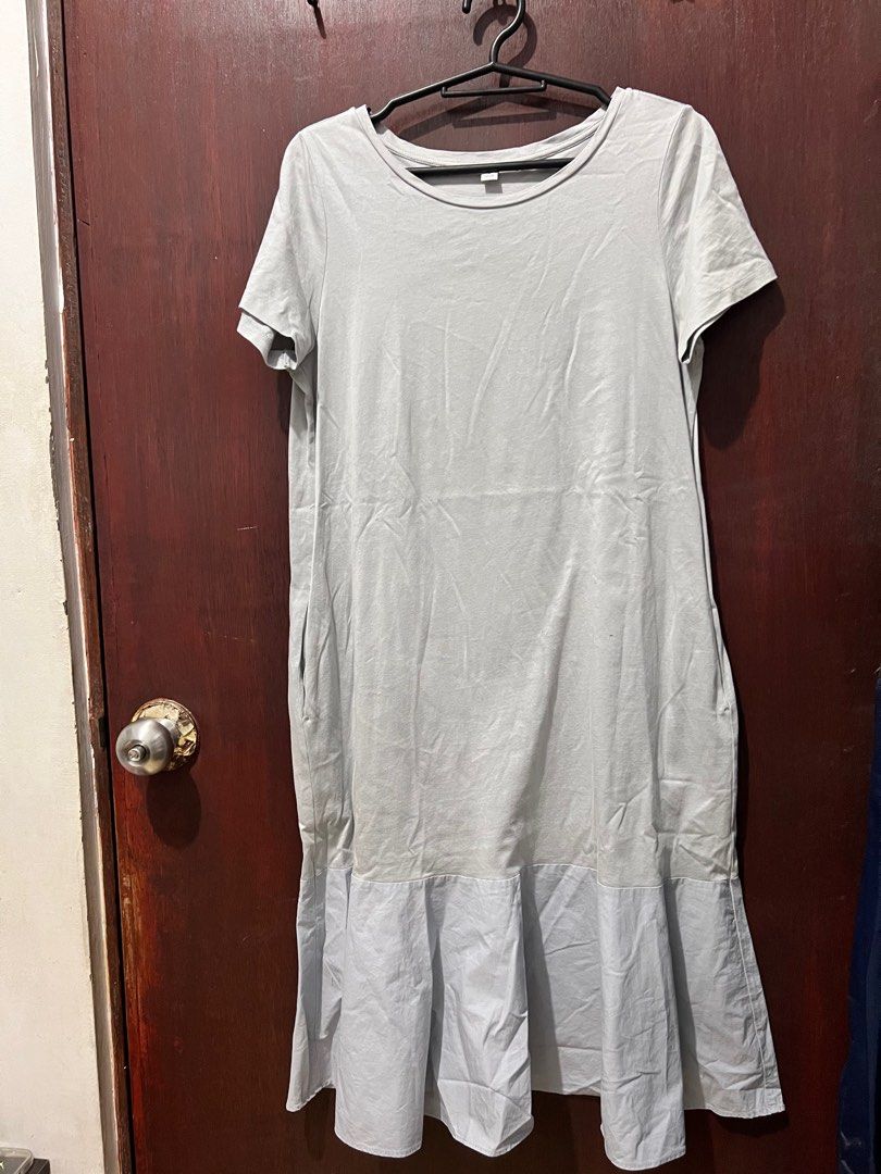 Uniqlo Dress (Category: Dresses) located in Manila. Submitted by _baglover21 (Listing ID 1402473703, Image 1). Description: Excellent condition.