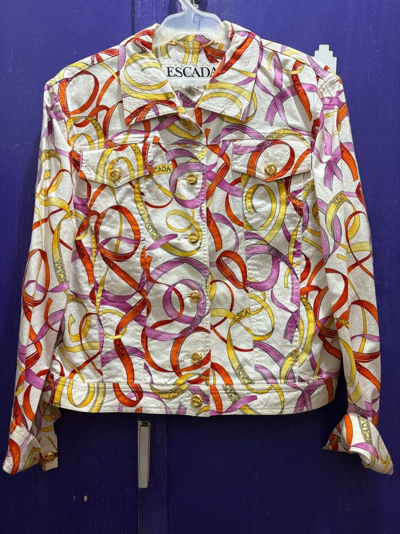 Vintage Escada Margaretha Ley Printed Jacket (Category: Coats, Jackets and Outerwear) located in Manila. Submitted by t_a_s_h (Listing ID 1402449882, Image 1). Description: - Size 38 - with coordinating pants ( +1550).
