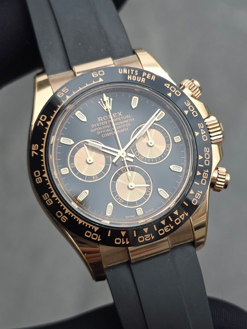 ALMOST NEW 2023 ROLEX DAYTONA EVERROSE 18K ROSE GOLD 116515LN 116515 116515LN-0017 CERACHROM BLACK DIAL OYSTERFLEX STRAP (Category: Watches) located in Singapore. Submitted by rollieinthedeep (Listing ID 1402357769, Image 3). Description: >SELF-OWNED LANDED HOME BOUTIQUE with MORE THAN 1000 Genuine real person reviews on Carousell! ⭐⭐⭐⭐⭐ >>AUTHENTICITY GUARANTEE CERTIFIED PROFESSIONAL SELLER BY CAROUSELL!✅ BUY with peace of mind today! >>>PRICE F