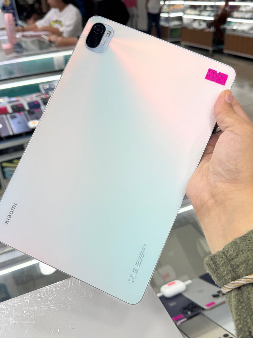 XIOAMI PAD 5 256GB WIFI SILVER (Category: Android) located in Pasig City. Submitted by lianheart2020 (Listing ID 1402405582, Image 2). Description: FOR SALE‼️‼️ XIOAMI PAD 5‼️‼️ 256GB WIFI SILVER 💯 SMOOTH 💯 NO SCRATCH NO ISSUE CHECK ALL YOU WANT COMPLETE WITH ORIGINAL PACKAGE PM ONLY WE ACCEPT COD WE ACCEPT TRADE IN AT GREENHILLS SHOPPING CENTER 09171104286.