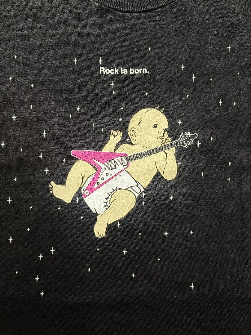 Vintage Xlarge Rock is Born Graphic Tee (Category: Activewear) located in General Santos City (Dadiangas). Submitted by pete_joh (Listing ID 1402297383, Image 2). Description: Vintage XLarge Rock is born graphic tee.