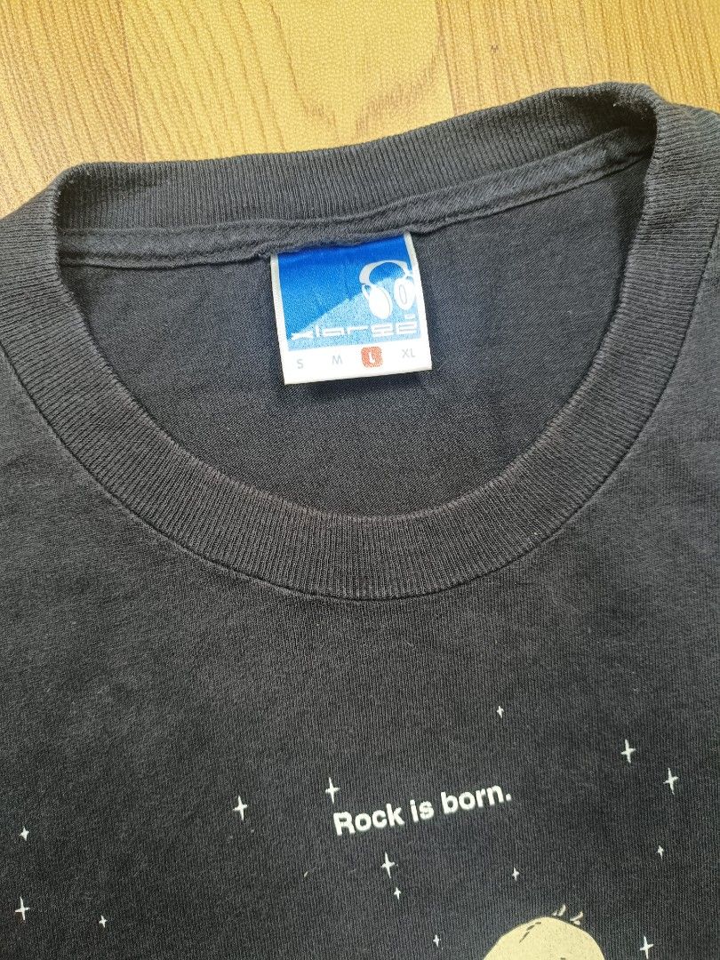 Vintage Xlarge Rock is Born Graphic Tee (Category: Activewear) located in General Santos City (Dadiangas). Submitted by pete_joh (Listing ID 1402297383, Image 3). Description: Vintage XLarge Rock is born graphic tee.