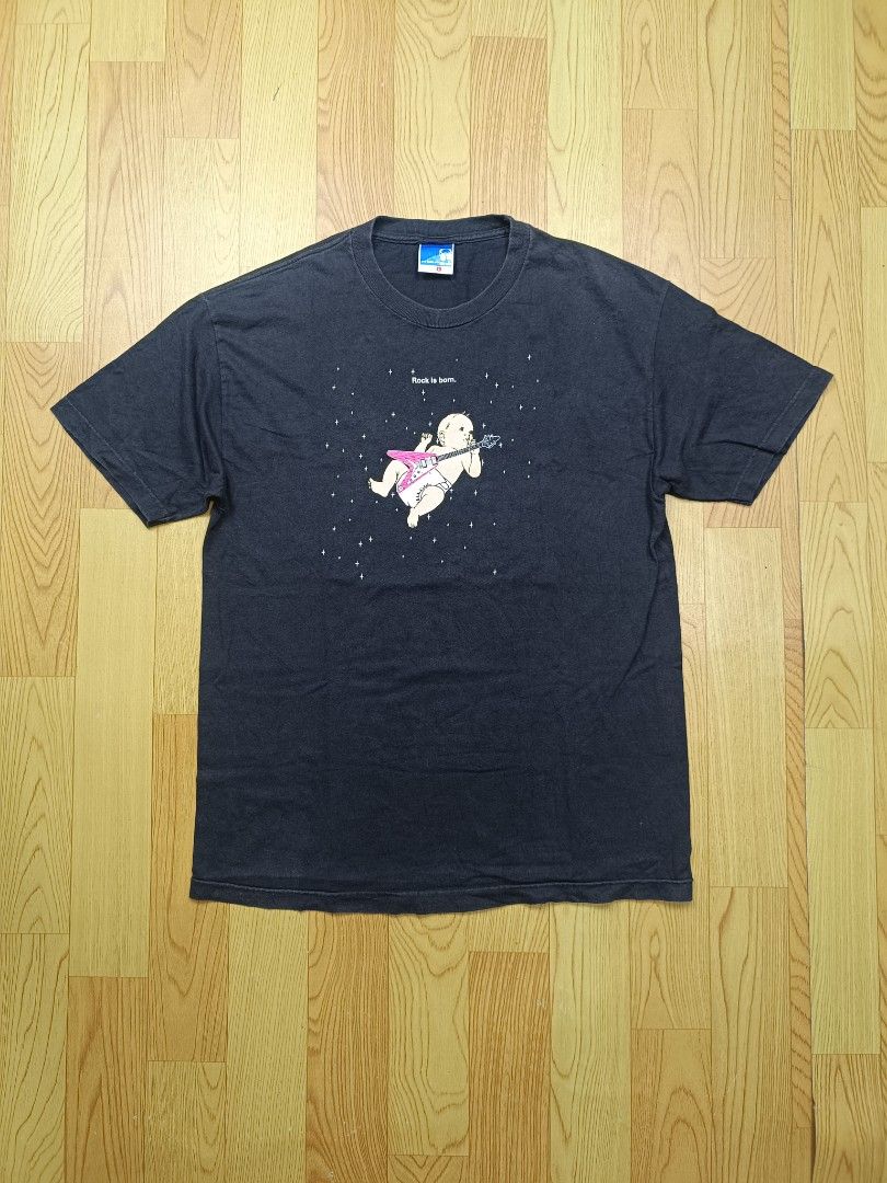 Vintage Xlarge Rock is Born Graphic Tee (Category: Activewear) located in General Santos City (Dadiangas). Submitted by pete_joh (Listing ID 1402297383, Image 1). Description: Vintage XLarge Rock is born graphic tee.