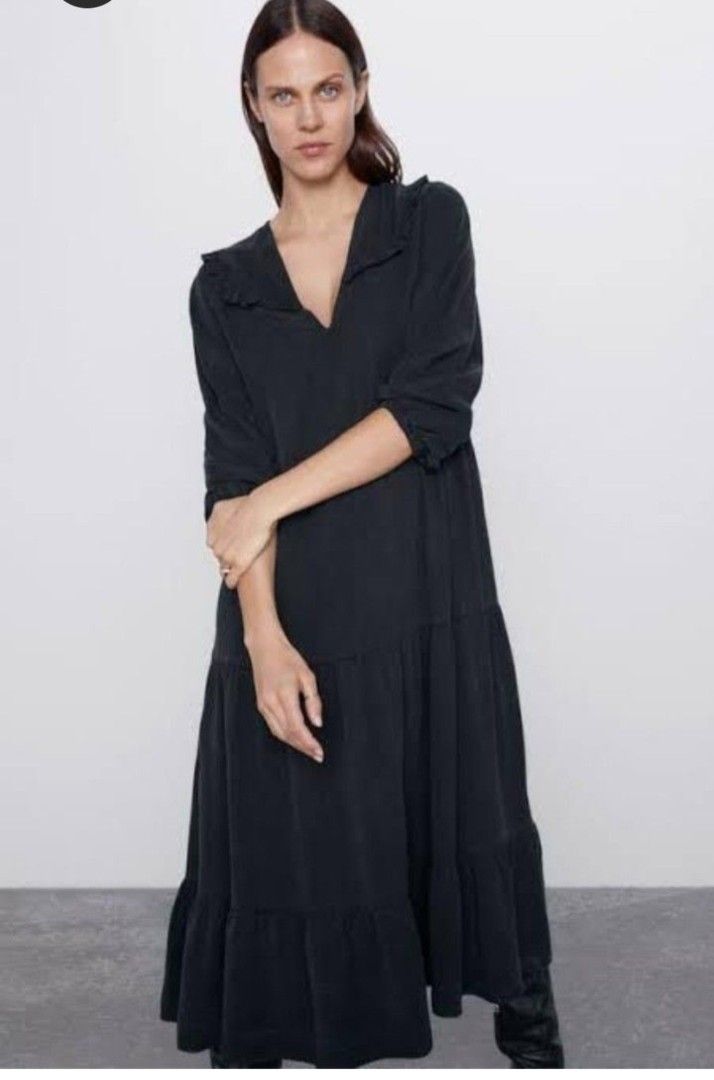 Zara Tiered Midi Dress (Category: Dresses) located in Santa Rosa. Submitted by bruna1017 (Listing ID 1402459438, Image 2). Description: - Zara black midi dress - V-neckline - Tiered design -Will fit up to medium - Relaxed fit - Flowy silhouette - Suitable for casual and dressy wear.