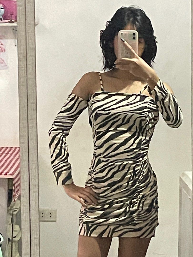zebra print fitted party dress (Category: Dresses) located in Mabalacat. Submitted by r__3ft (Listing ID 1400069150, Image 3). Description: code: zeze ♡⋆ ⊹ ࣪˖ .ᐟ mine: ₱199 + sf ⋆˚꩜｡ size – small note: handmade piece, please manage expectations 𐔌՞. .՞𐦯 mannequin measurements: 16” | 34” | 27” | 36” .