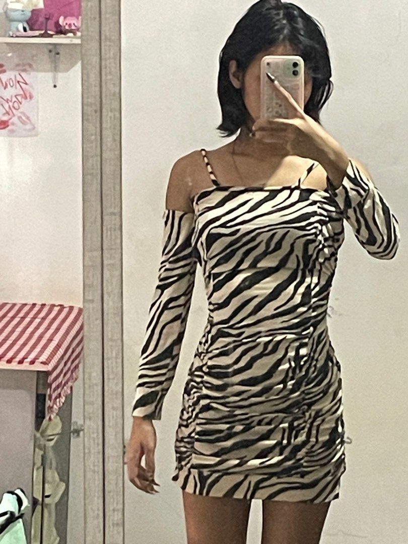 zebra print fitted party dress (Category: Dresses) located in Mabalacat. Submitted by r__3ft (Listing ID 1400069150, Image 2). Description: code: zeze ♡⋆ ⊹ ࣪˖ .ᐟ mine: ₱199 + sf ⋆˚꩜｡ size – small note: handmade piece, please manage expectations 𐔌՞. .՞𐦯 mannequin measurements: 16” | 34” | 27” | 36” .