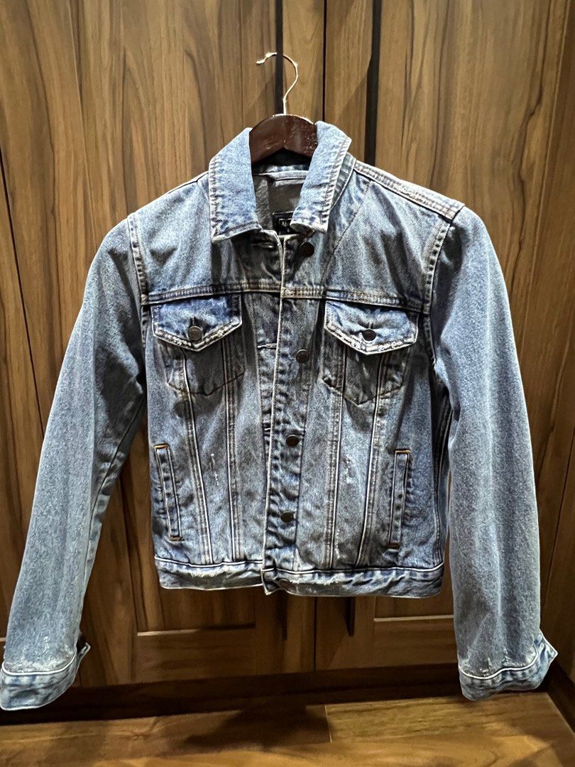 Abercrombie & Fitch Denim Jacket - Size S (Category: Coats, Jackets and Outerwear) located in San Juan City. Submitted by pattico (Listing ID 1402621411, Image 1). Description: Please message for inquiries! .