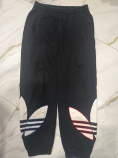 (Category: ) located in . Submitted by as10_ (Listing ID 1402613725, Image 1). Description: .