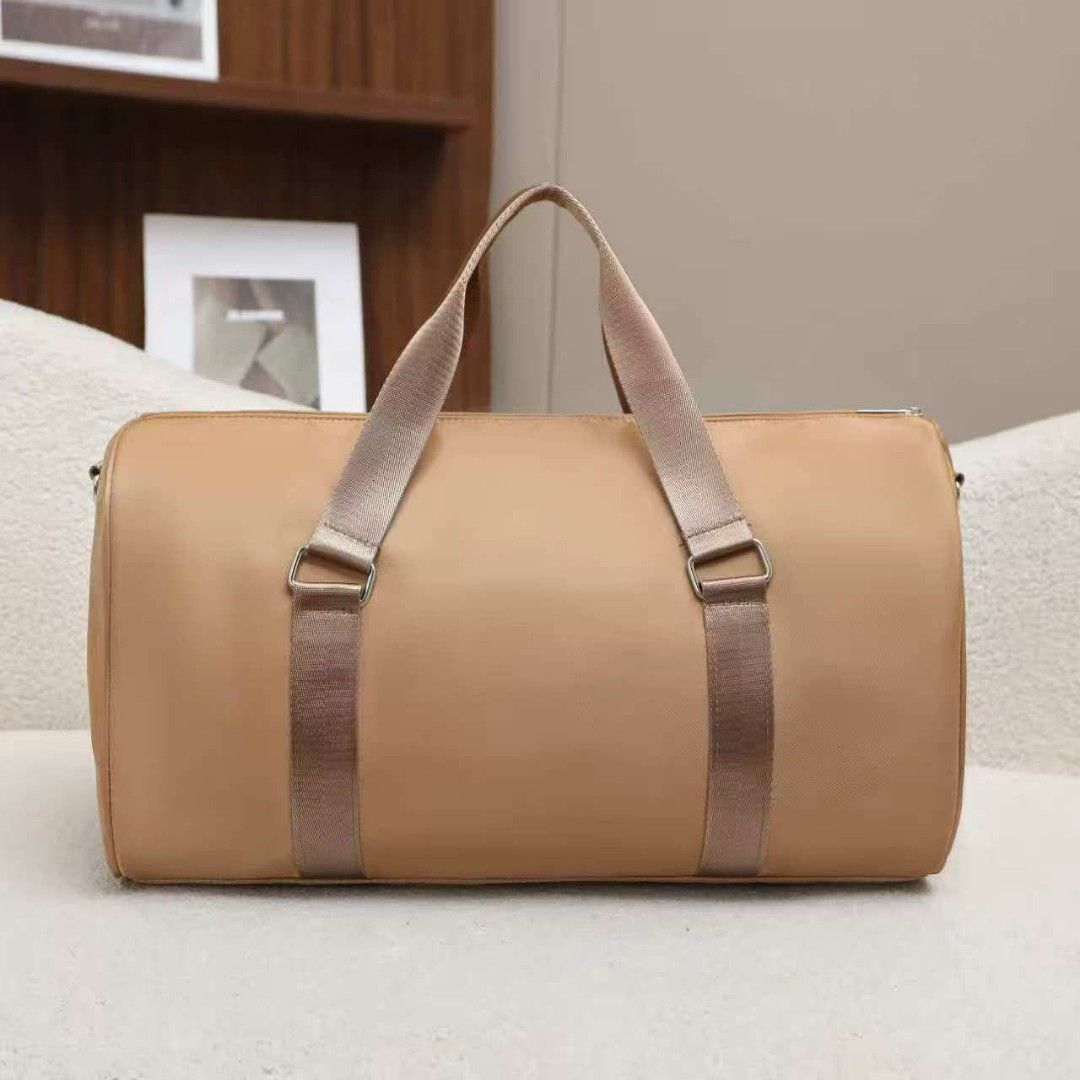 Alo 8099# Duffle Bag (Category: Luxury Bags & Wallets) located in Valenzuela. Submitted by AnahThrift (Listing ID 1402602244, Image 3). Description: Brandnew Duffle Bag.