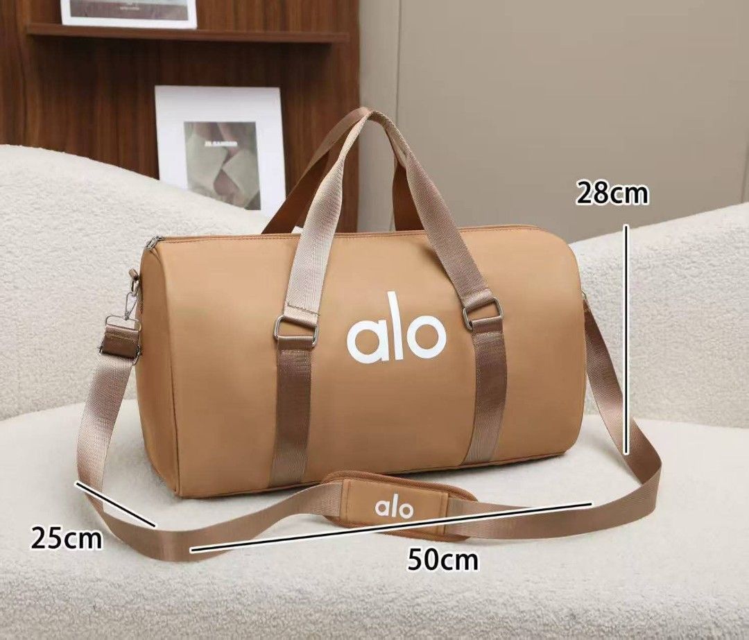 Alo 8099# Duffle Bag (Category: Luxury Bags & Wallets) located in Valenzuela. Submitted by AnahThrift (Listing ID 1402602244, Image 2). Description: Brandnew Duffle Bag.
