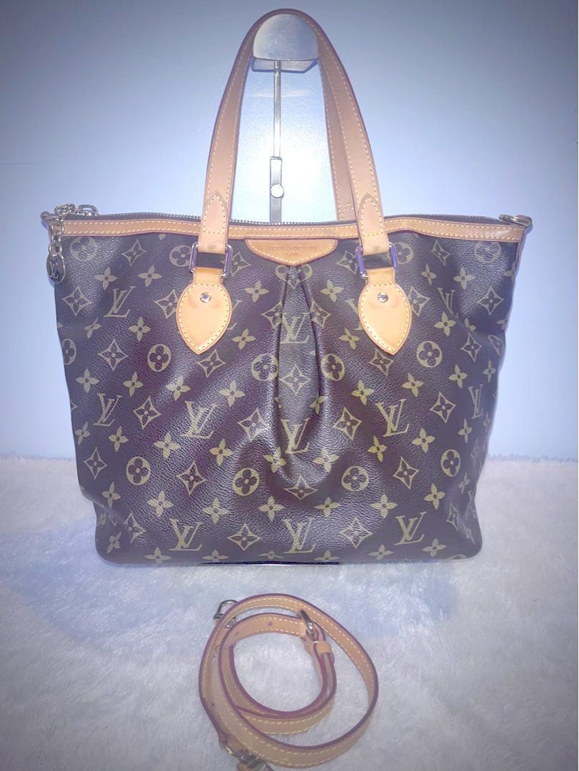 Authentic LV Palermo with sling (Category: Luxury Bags & Wallets) located in Bulacan. Submitted by dgritzy (Listing ID 1389292285, Image 1). Description: all must go change line of business lv palermo with sling and dustbag And Box from japan very good condition money back if proven fake.