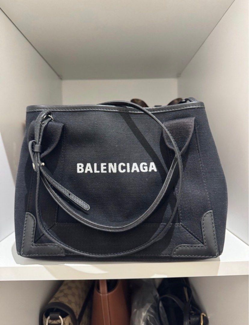 Balenciaga Navy Cabas S Tote Bag (Category: Luxury Bags & Wallets) located in Cainta. Submitted by jessicamaegalang (Listing ID 1402493552, Image 1). Description: .