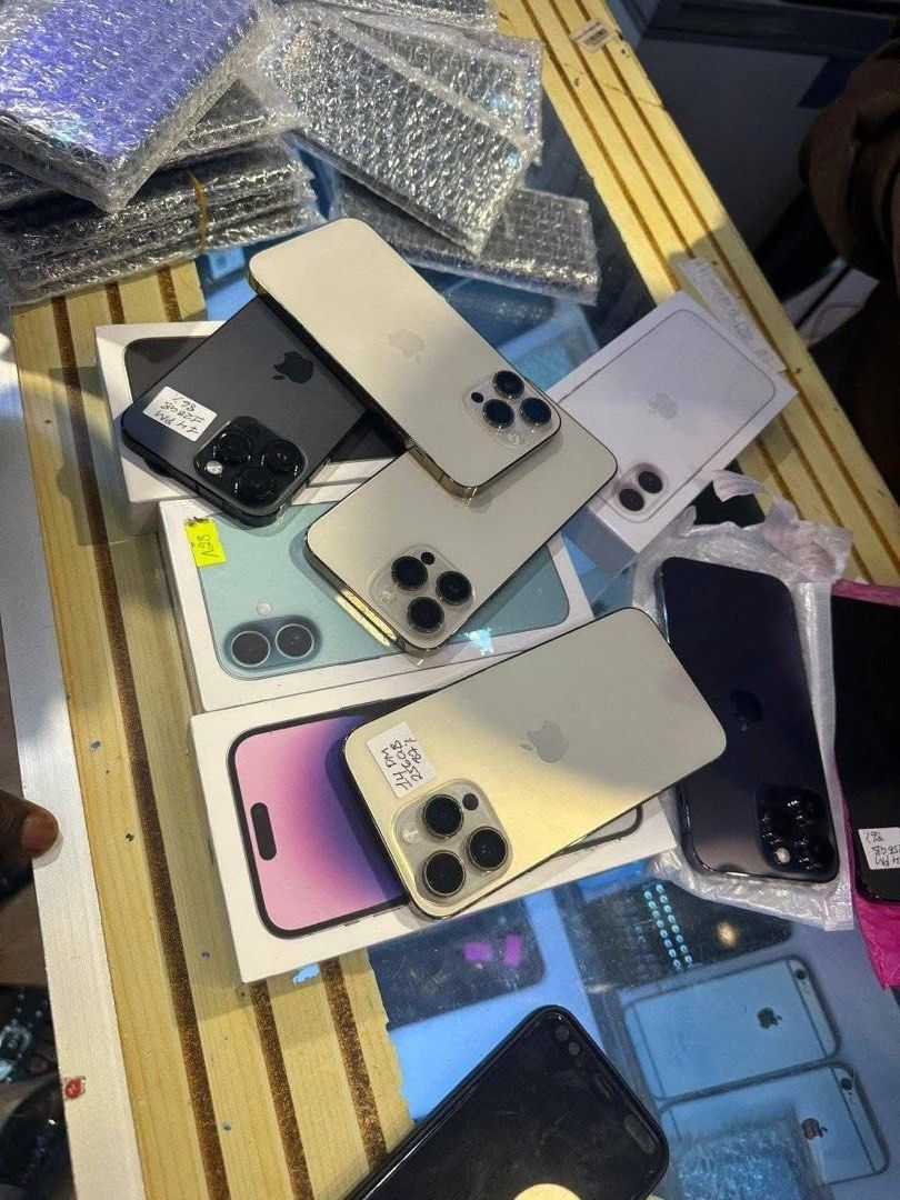 Buying/Swap iPhone Locked iCloud (Category: Others) located in Santo Domingo. Submitted by ligayacrochetcrafts (Listing ID 1402503176, Image 1). Description: - Buying iPhones locked iCloud - Swapping options available. - iPhone X-17 models - PM me for inquiries and offers..