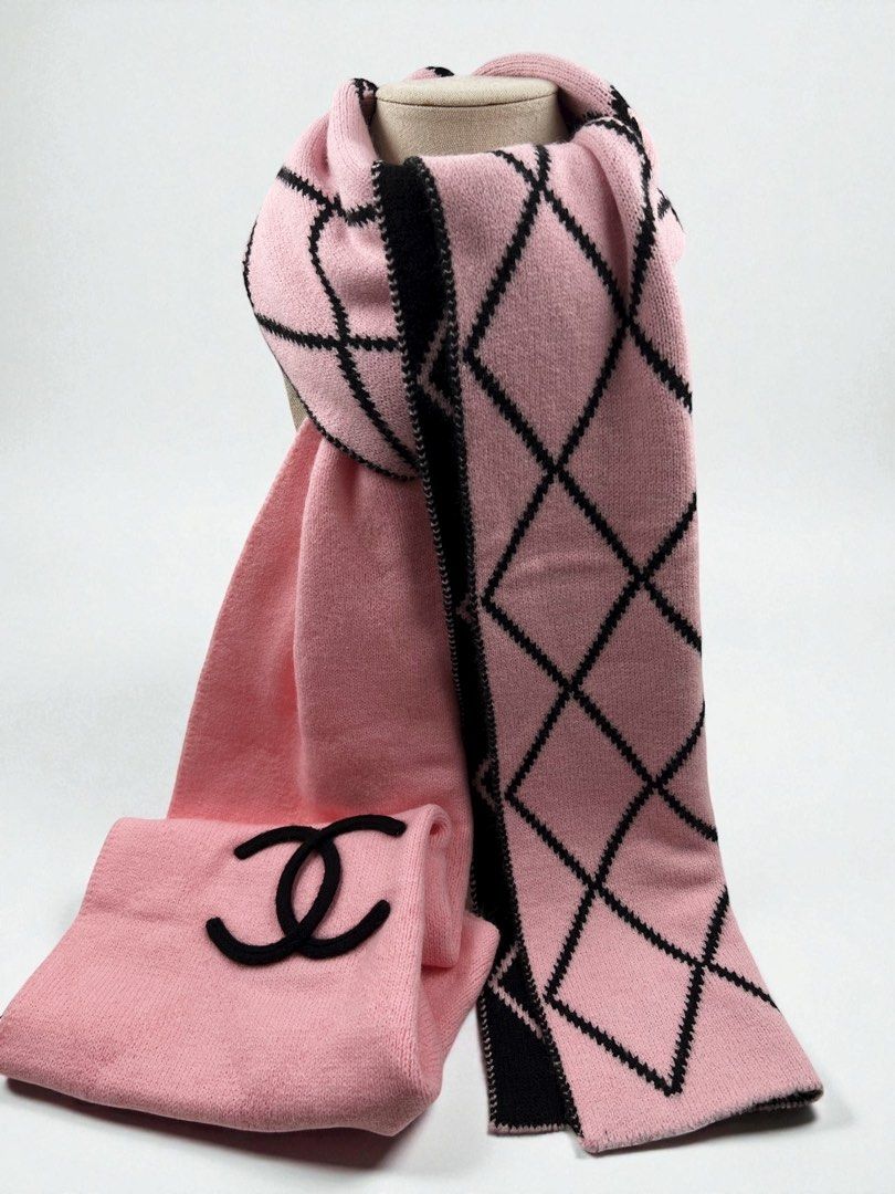 ⚜️Chanel Pink Scarf 💞❄️ (Category: Luxury Accessories) located in Makati City. Submitted by 90sangel (Listing ID 1402640903, Image 3). Description: •Item: Chanel pink scarf ❄️💕 •Size: One size •Condition: Excellent! includes chanel paperbag! 💕💞💖.