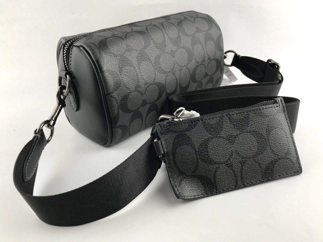 Coach Axel Boston Crossbody Bag (Category: Luxury Bags & Wallets) located in Manila. Submitted by msddirectfactoryoutlet (Listing ID 1402494705, Image 3). Description: Size Axel Boston Xbody 21x11x10cm.