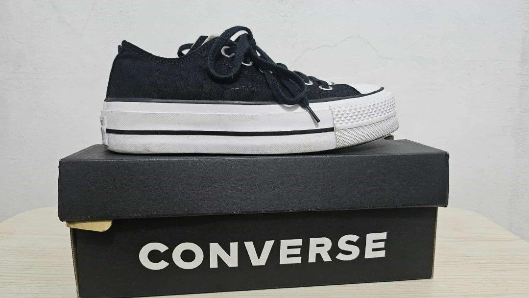 Converse All Star Lift Platform Sneakers (Category: Sneakers) located in Pasig City. Submitted by wllnspopcuration (Listing ID 1402623617, Image 3). Description: Like new and in good condition 👍 US 5.5 / 22.5 CM PASIG AND BGC MEET-UP 900.
