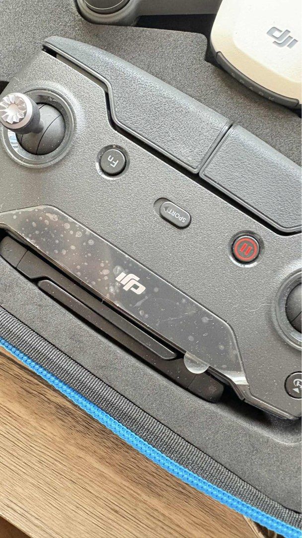 DJI MINI 4K (Category: Drones) located in Manila. Submitted by dojokicks (Listing ID 1402513111, Image 3). Description: Condition: 9/10 Still in excellent condition. Minimal use. Kept in storage. Flown only less than 10x. Battery health: 9/10 Why this price: New units in the PH market are listed at around ₱14,690 (for entry-level DJI drone) and higher for more feature-rich models. So this is a sharp deal for someone who wants strong specs at a lo