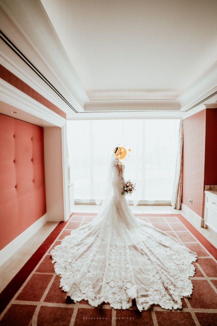 Elegant Lace Wedding Gown (Category: Evening dresses & gowns) located in Makati City. Submitted by olxph_jac (Listing ID 1402514296, Image 2). Description: - White wedding gown - Intricate lace detailing - Long train - Long sleeves - Mermaid/trumpet style - Fitted bodice, flares below hips - Ideal for special occasions Original price: 53k By: Job Dacon Size: Med to Large built (with big box) Used once at Ust church (wedding) and Okada (pictorial)