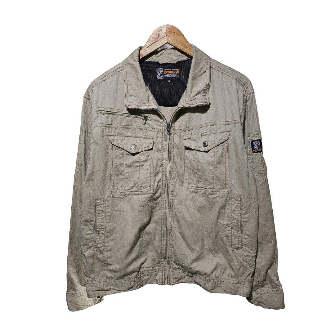 Evenriver Workwear Jacket (Category: Coats, Jackets and Outerwear) located in Las Pinas. Submitted by theloopcloset (Listing ID 1402588983, Image 1). Description: Evenriver Workwear Jacket Size: Medium to Large Dimensions: 22x25 250+sf.