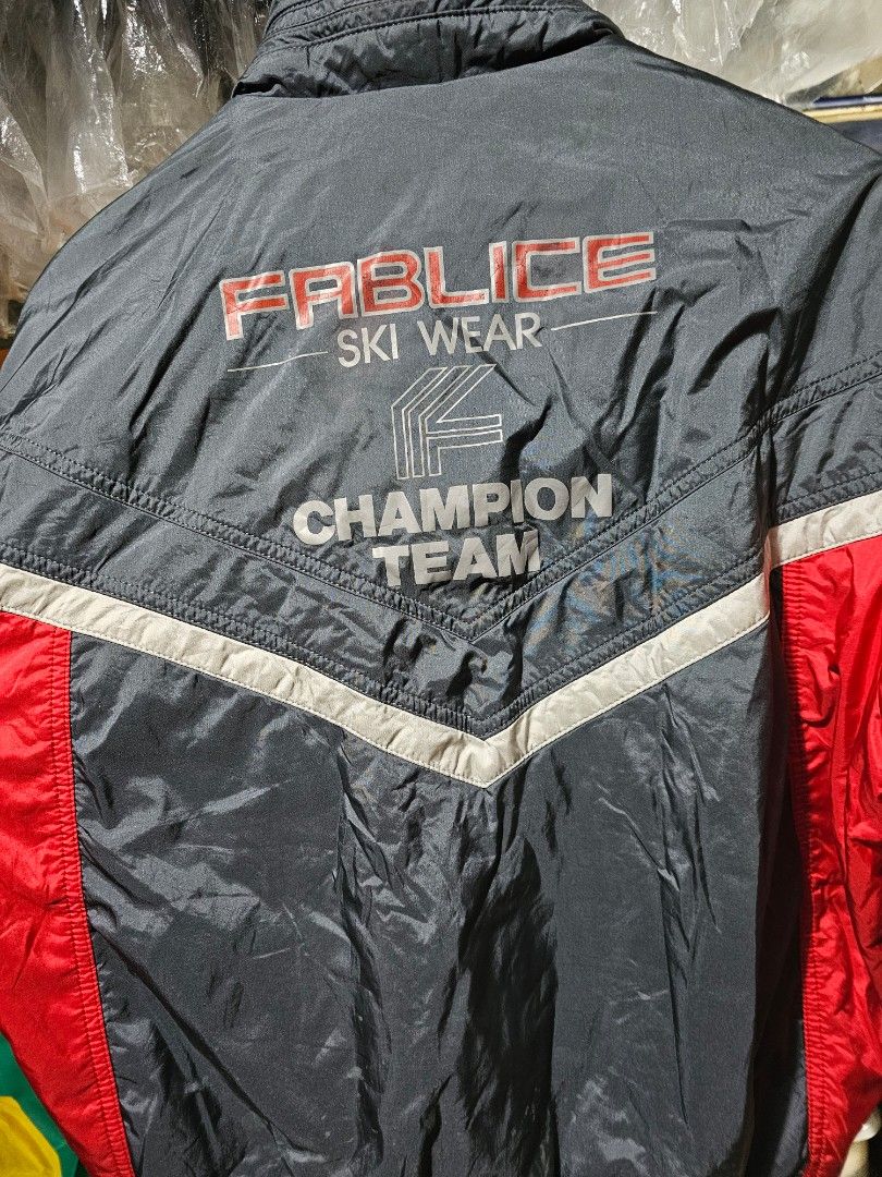 Fablice Japanese Ski Puffer Bomber Jacket (Category: Coats, Jackets and Outerwear) located in Las Pinas. Submitted by theloopcloset (Listing ID 1402540646, Image 2). Description: Fablice Japanese Ski Puffer Bomber Jacket Size: Medium to Large Dimensions: 24x25 200+sf.