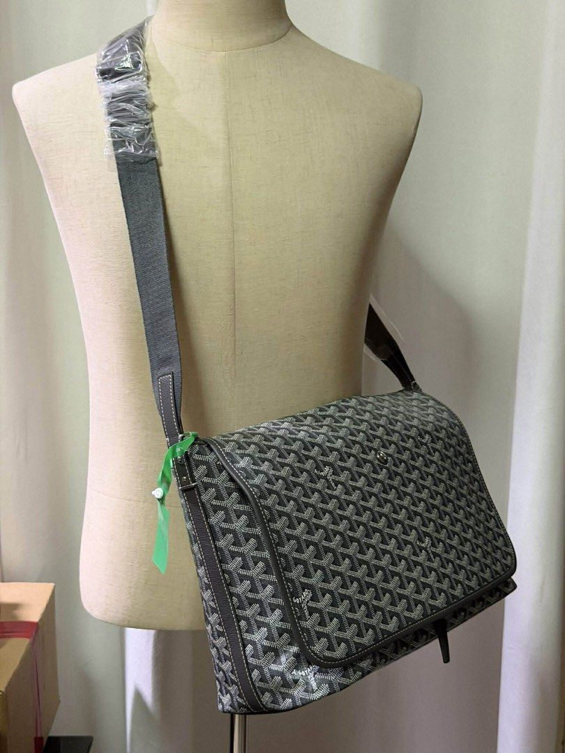 Goyard🇯🇵 Capetien bag (Category: Luxury Bags & Wallets) located in Manila. Submitted by trendyfindscitrine (Listing ID 1402486530, Image 3). Description: - Goyardine pattern messenger bag. - Flap closure. - Adjustable shoulder strap. - Available colors: Brown, Blue, Grey, Green. - Perfect for everyday use..