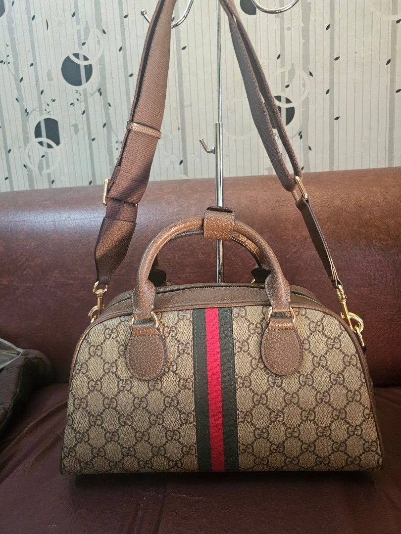Sale!!! Gucci Bowling Doctors Bag (Category: Luxury Bags & Wallets) located in Angono. Submitted by julee031224 (Listing ID 1402600079, Image 3). Description: Preloved but well loved. 💓 It comes with luggage tag, lock and key, original strap and dustbag. NGA. Message me..